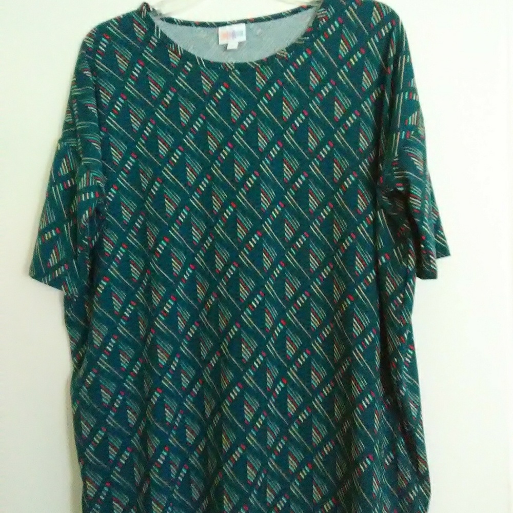 LuLaRoe Size Small Shirt